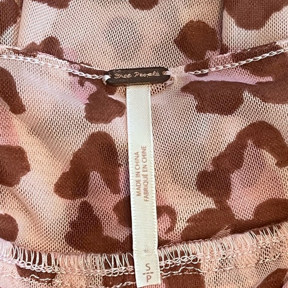 FREE PEOPLE MEG CHEETAH CROP MESH TOP SZ S PINK BROWN FLOWY BOHO SPRING SUMMER - Picture 9 of 11